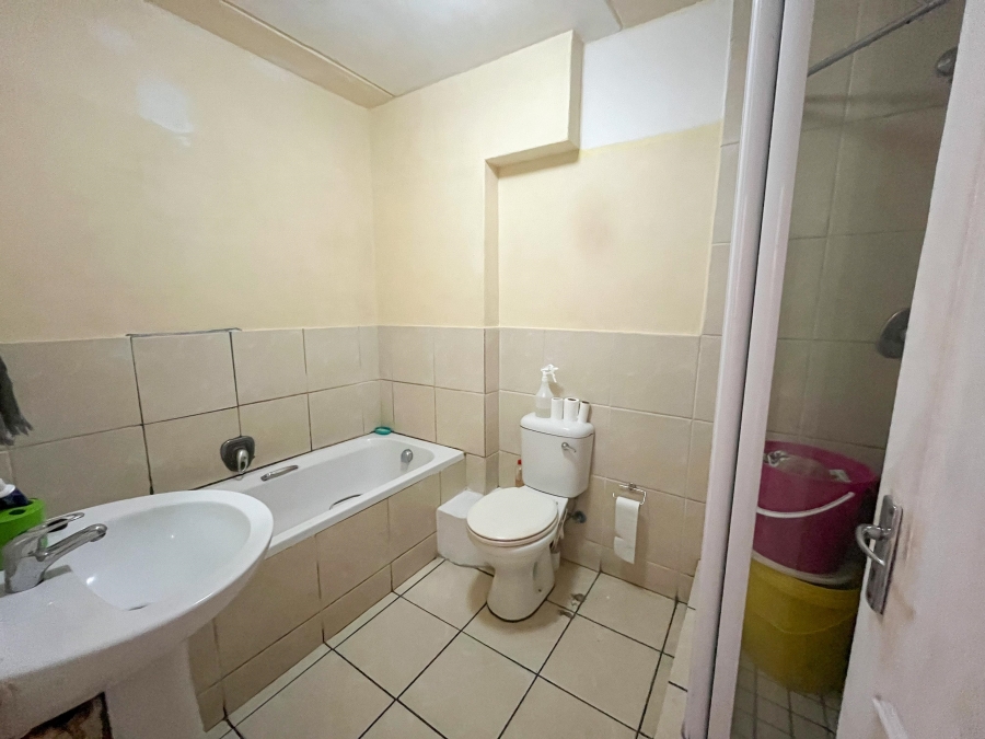 2 Bedroom Property for Sale in Maitland Western Cape